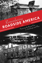 front cover of Remembering Roadside America